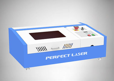 Obszar roboczy 300*200mm CO2 40W mała laserowa maszyna do grawerowania pieczątek