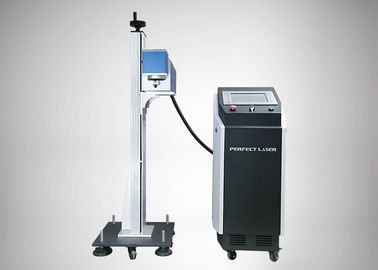 Latająca maszyna do trawienia laserowego CO2, maszyna do znakowania laserowego 1,5 KW z metalową rurką RF