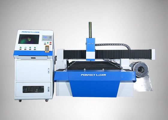 Maszyna do cięcia laserem światłowodowym 1000 W / 2000 W PE-F3015B do blachy / rury