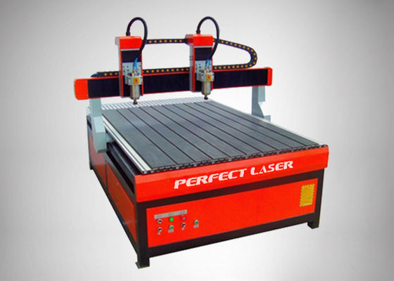 Rzeźba 3D Rzeźba w drewnie Frezarka CNC 8 głowic / Frezarka do drewna CNC